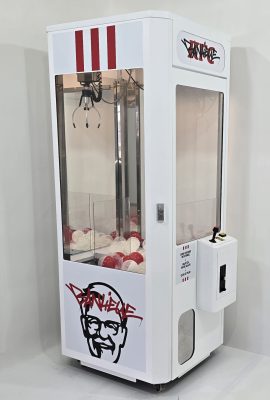 Grijpautomaat huren Grijpmachine huren Personaliseren Customizen Greifautomat mieten Greifer mieten personalisierung location d'événement louer une griffe location machine de grue de compétence de griffe LOCATION GRUE FORAINE A PINCE Personalised Crane Machine Rentals Grabbing machine rental Rent a claw machine Customizing Highlifeamusements.com